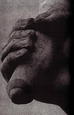 Firma dello scultore sulla clava dell'Ercole