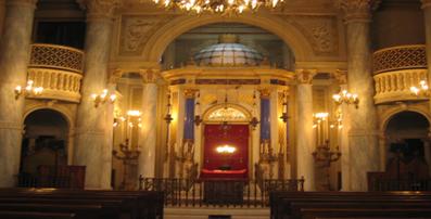 Interno della sinagoga